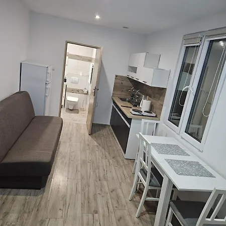 Apartmán 2 *